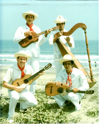 Dan Sheehy (front left) with a group in Boca del Río, Veracruz, Mexico.