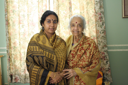 Master artist Lakshmi Shankar (right), a former master artist in ACTA's Apprenticeship Program, with her 2012 apprentice Dayita Datta.